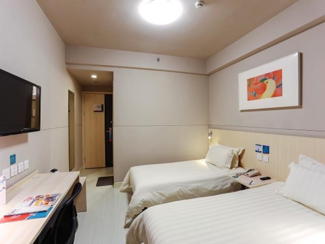 Jinjiang Inn Hangzhou Xiasha Univeristy City Exterior photo